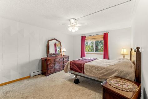 1800 Hiawatha Court NE Rochester MN 55906