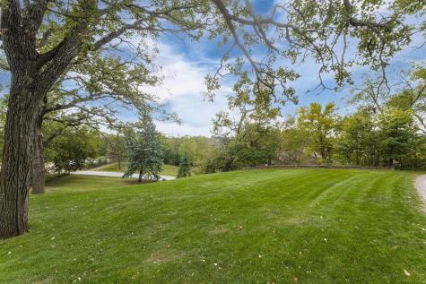 1800 Hiawatha Court NE Rochester MN 55906
