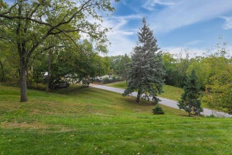 1800 Hiawatha Court NE Rochester MN 55906