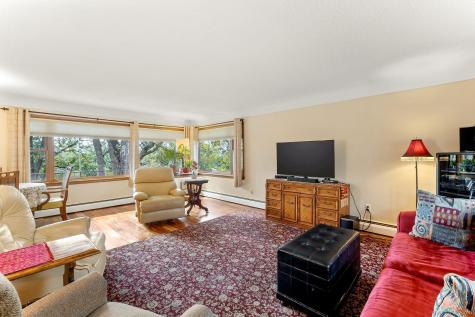 1800 Hiawatha Court NE Rochester MN 55906
