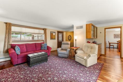 1800 Hiawatha Court NE Rochester MN 55906