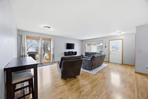 536 10th Avenue N Casselton ND 58012