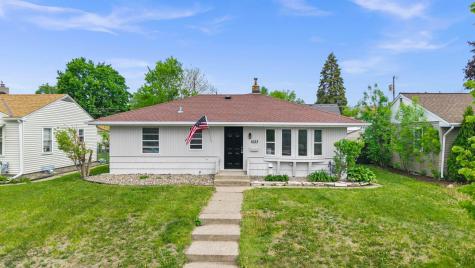 1633 Sherwood Avenue Saint Paul MN 55106