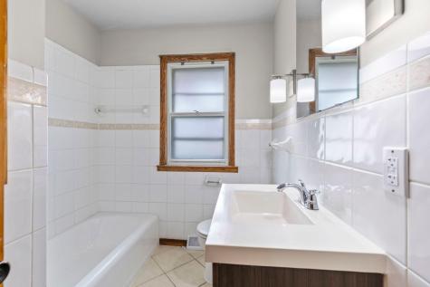 1633 Sherwood Avenue Saint Paul MN 55106