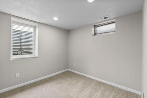 1633 Sherwood Avenue Saint Paul MN 55106