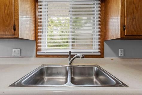 1633 Sherwood Avenue Saint Paul MN 55106