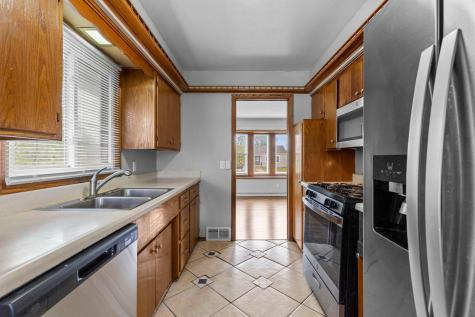 1633 Sherwood Avenue Saint Paul MN 55106