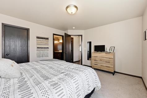 2745 10th Street W West Fargo ND 58078