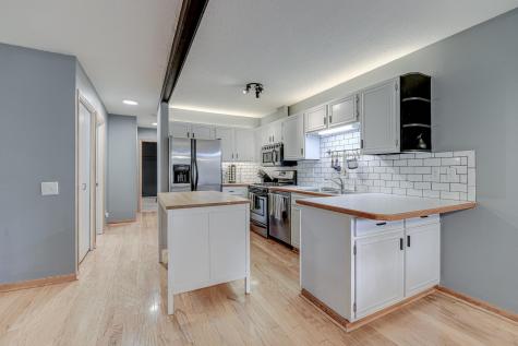 629 E 143rd Street Burnsville MN 55337