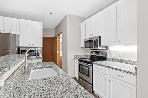 17980 Cobblestone Way Eden Prairie MN 55347