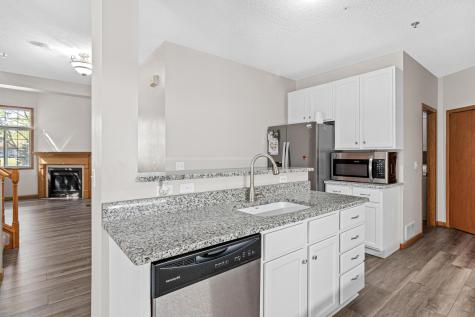 17980 Cobblestone Way Eden Prairie MN 55347