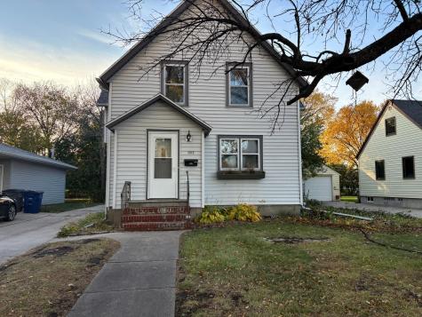 1215 6th Street S Moorhead MN 56560