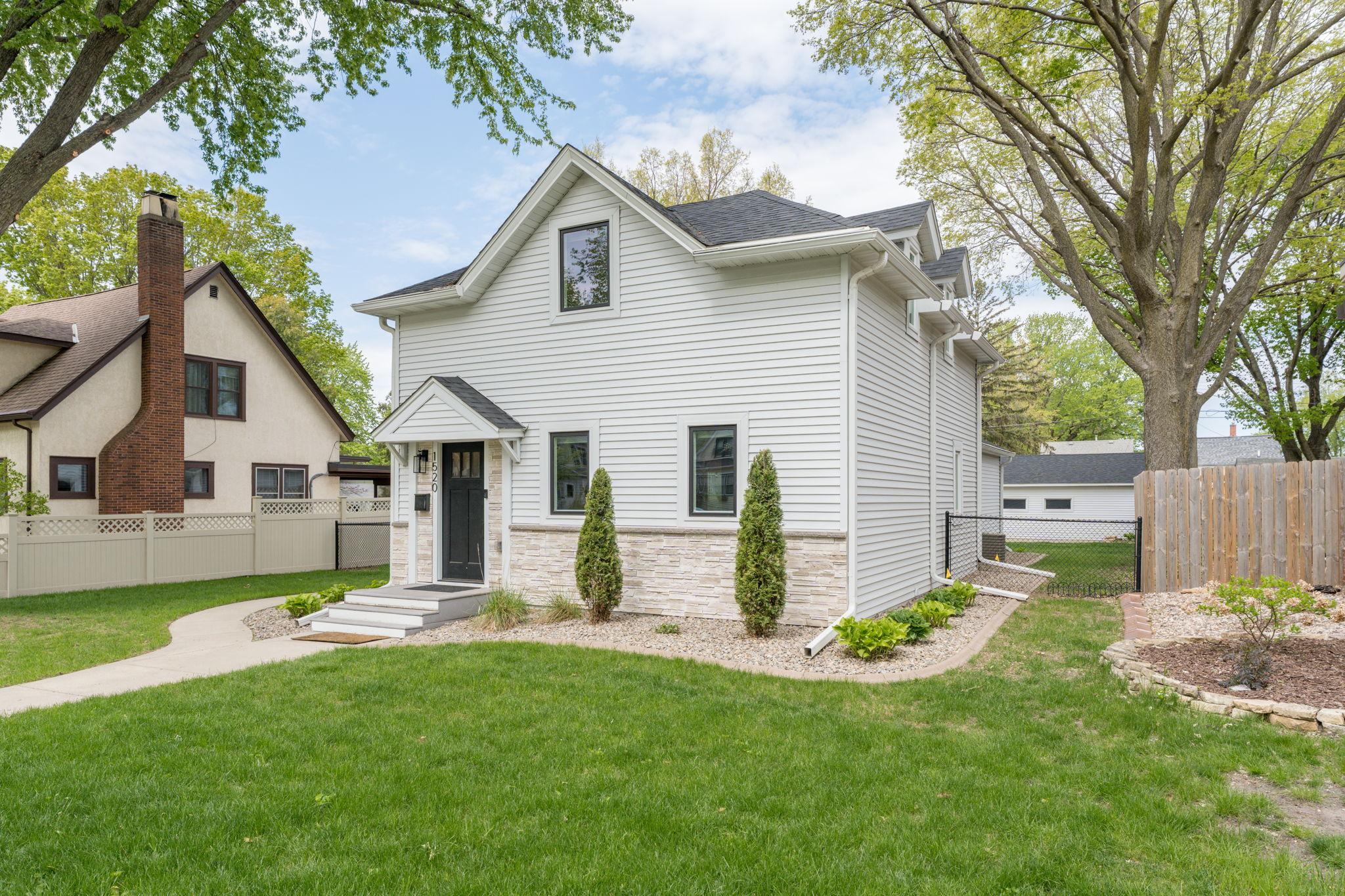 1520 N Broad Street Mankato MN 56001