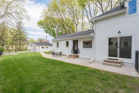 1520 N Broad Street Mankato MN 56001