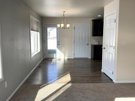 6163 Maple Valley Drive S Fargo ND 58104