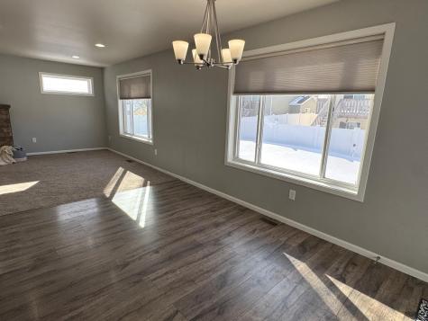 6163 Maple Valley Drive S Fargo ND 58104