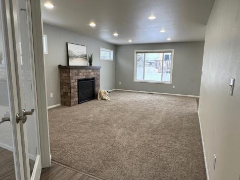 6163 Maple Valley Drive S Fargo ND 58104