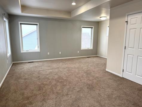 6163 Maple Valley Drive S Fargo ND 58104