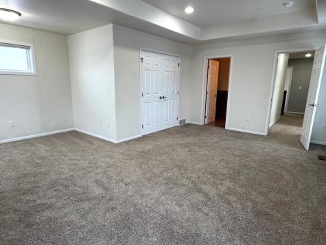 6163 Maple Valley Drive S Fargo ND 58104