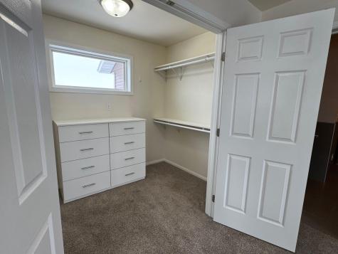 6163 Maple Valley Drive S Fargo ND 58104