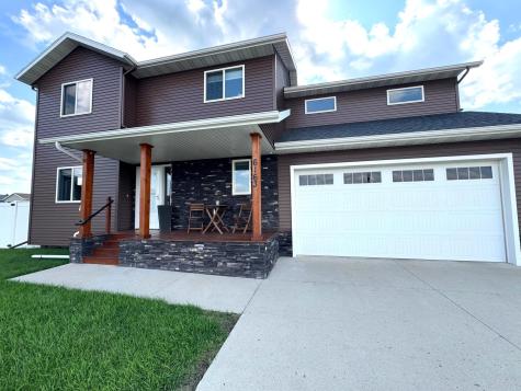 6163 Maple Valley Drive S Fargo ND 58104