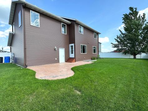6163 Maple Valley Drive S Fargo ND 58104