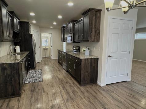 6163 Maple Valley Drive S Fargo ND 58104