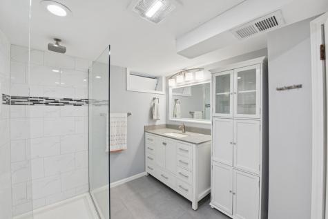 6101 Upper Afton Circle Woodbury MN 55125