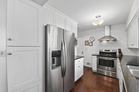 6101 Upper Afton Circle Woodbury MN 55125