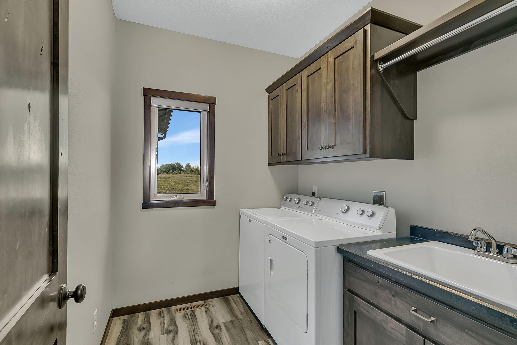 931 Waters Edge Circle Avon MN 56310