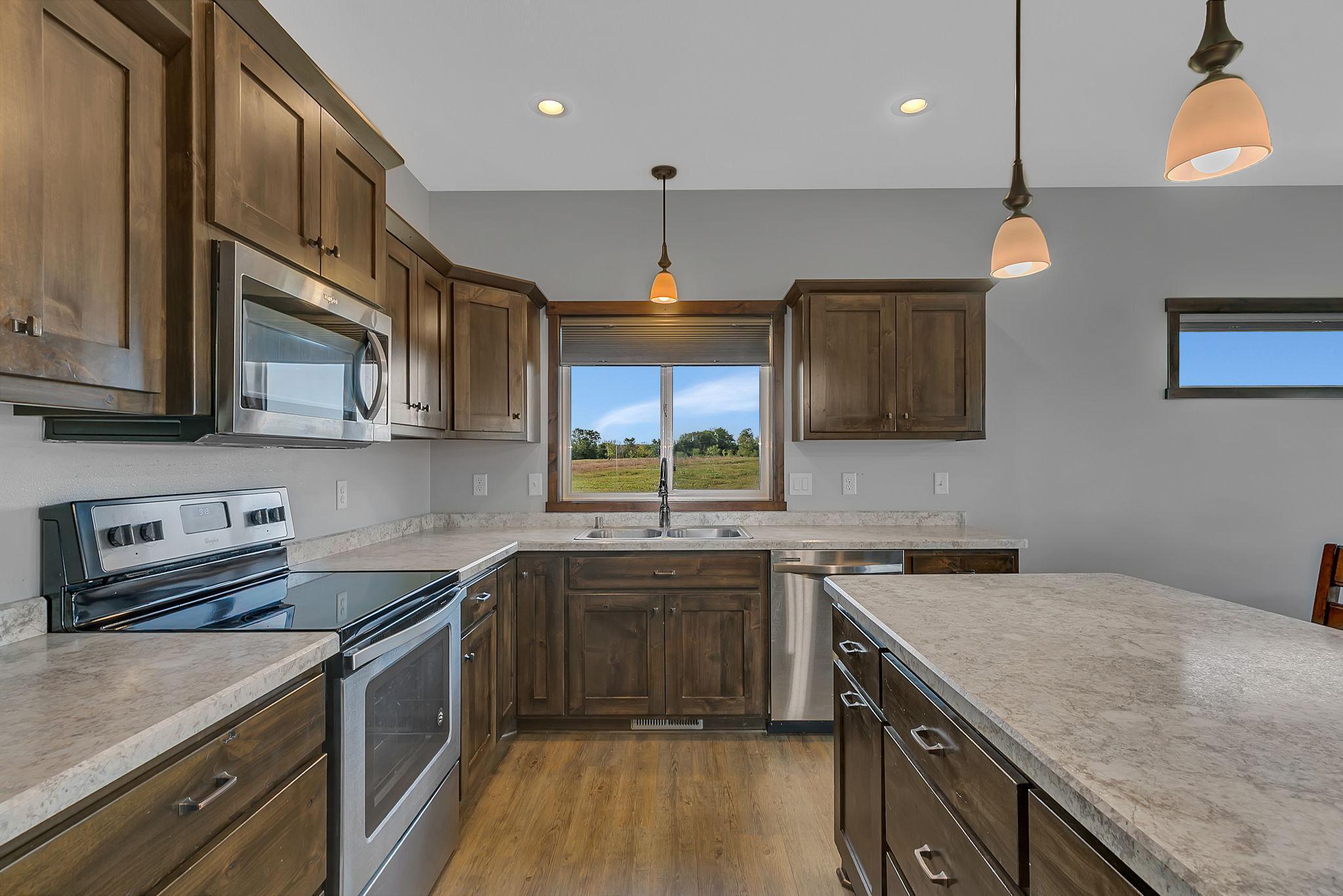 931 Waters Edge Circle Avon MN 56310