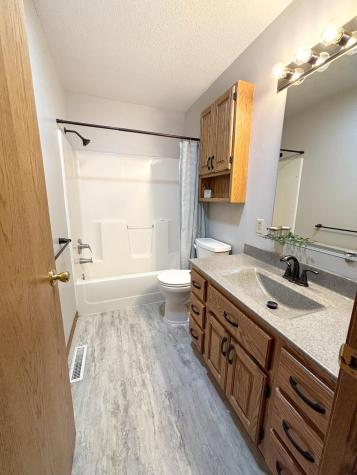 4505 36th Avenue N Fargo ND 58102