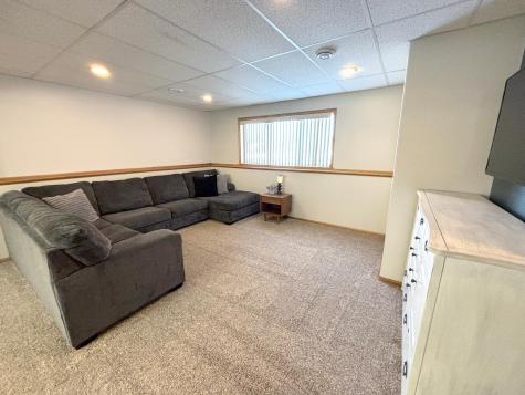 4505 36th Avenue N Fargo ND 58102