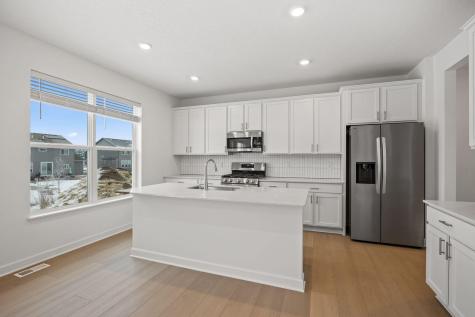 18310 Gladiator Drive Lakeville MN 55068
