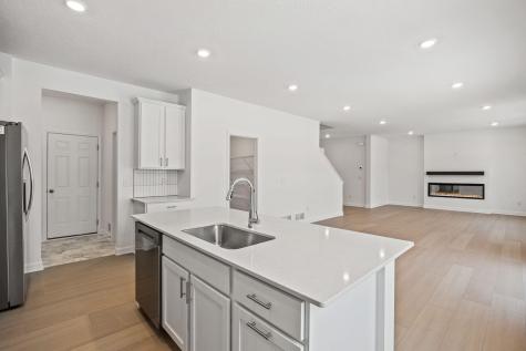 18310 Gladiator Drive Lakeville MN 55068