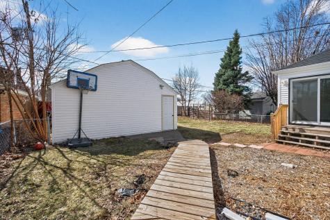930 Hawthorne Avenue E Saint Paul MN 55106