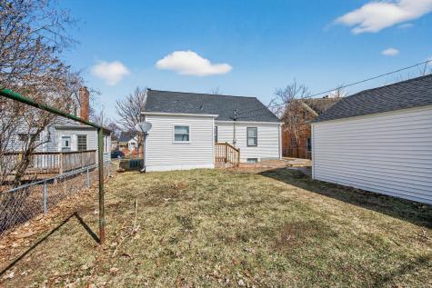 930 Hawthorne Avenue E Saint Paul MN 55106