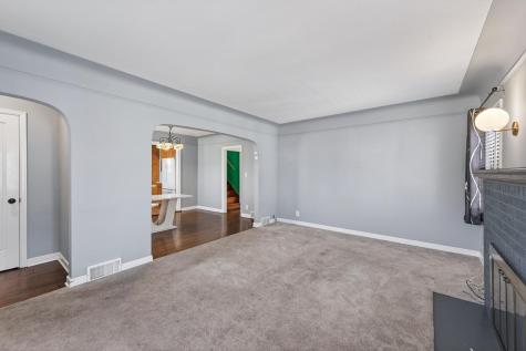 930 Hawthorne Avenue E Saint Paul MN 55106