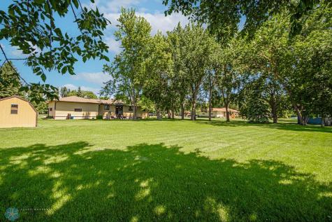 4109 41st Avenue S Moorhead MN 56560