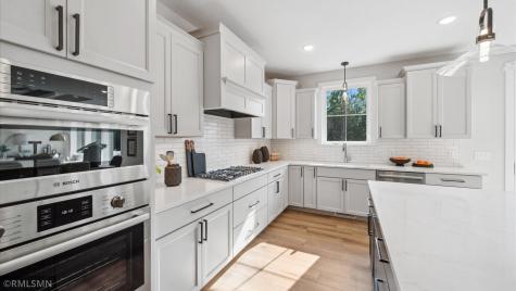10484 56th Place N Lake Elmo MN 55042