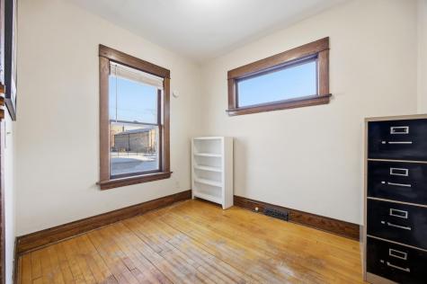 1122 4th Avenue N Fargo ND 58102