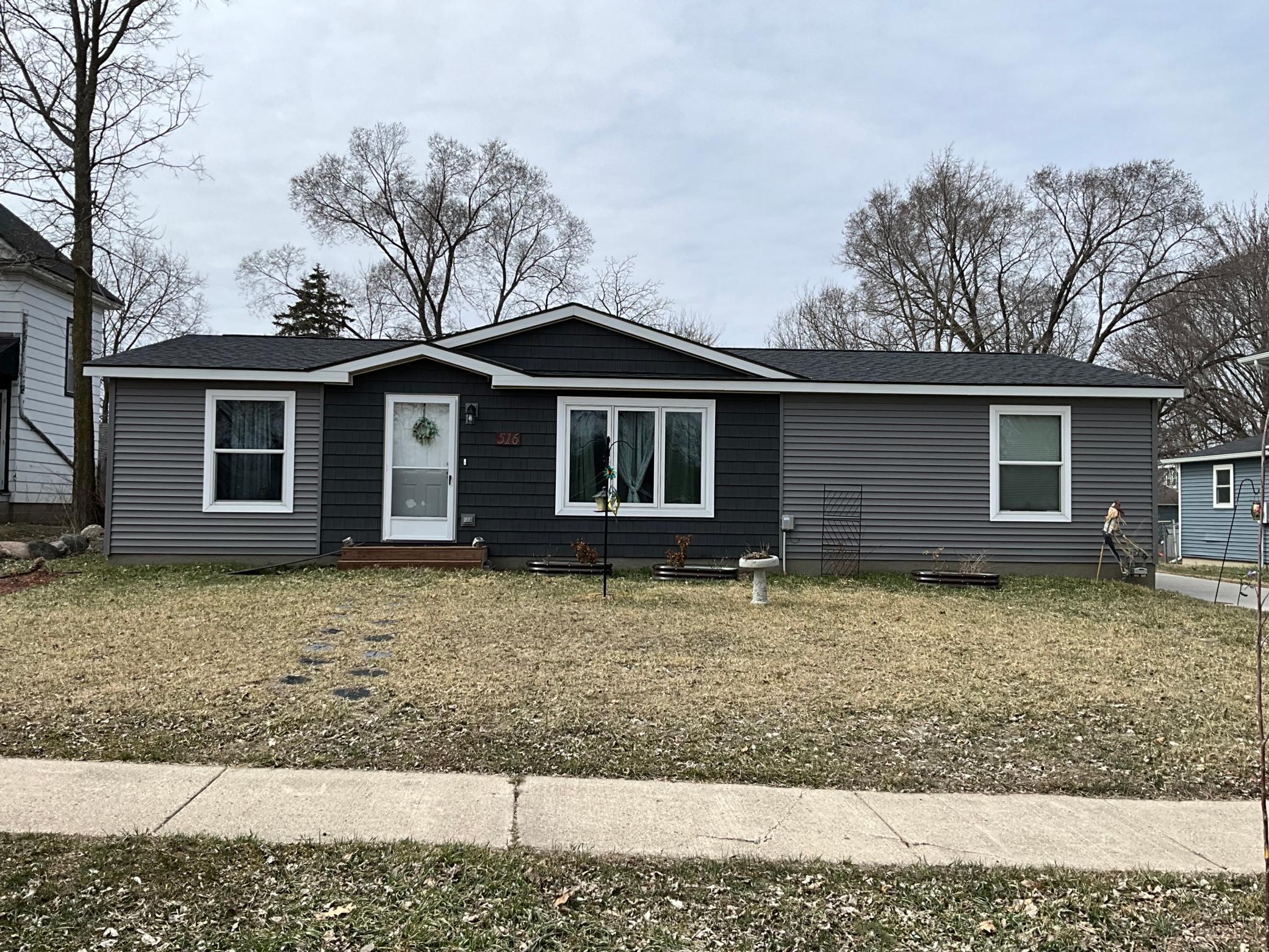 516 S Miller Avenue Litchfield MN 55355