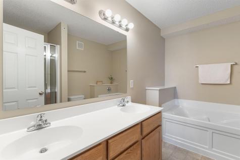 16373 Elm Creek Lane Lakeville MN 55044