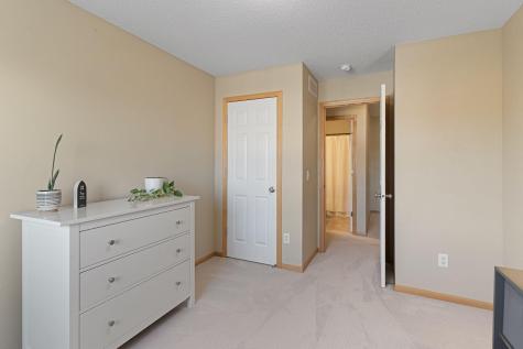 16373 Elm Creek Lane Lakeville MN 55044