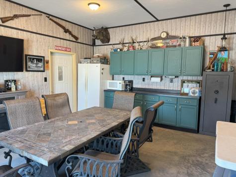 5564 County Road 63 Lamoure ND 58458