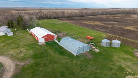 5564 County Road 63 Lamoure ND 58458