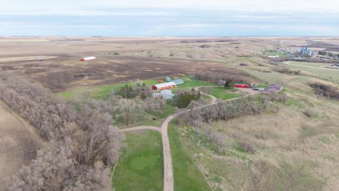 5564 County Road 63 Lamoure ND 58458