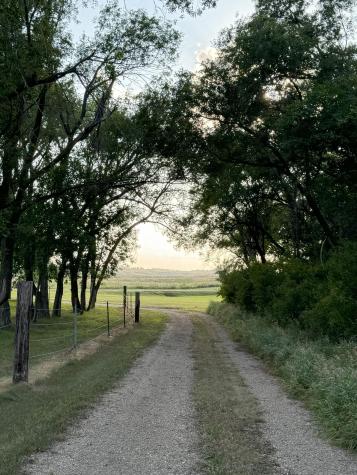 5564 County Road 63 Lamoure ND 58458