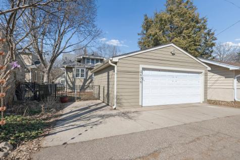 1676 Berkeley Avenue Saint Paul MN 55105