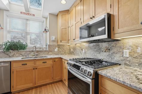 1676 Berkeley Avenue Saint Paul MN 55105